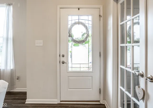 Photo 3 of Single family home for sale at 4426 Eagleridge Ln, Zionsville, IN 46077 | MLS# 22125474 | Listing updated on 2026-09-25