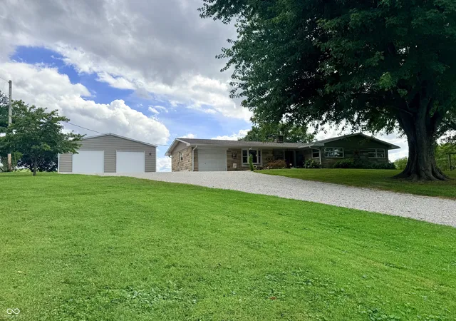 Photo 1 of Single family home for sale at 1644 W County Rd 100 N, Greencastle, IN 46135 | MLS# 22125477 | Listing updated on 2026-09-15
