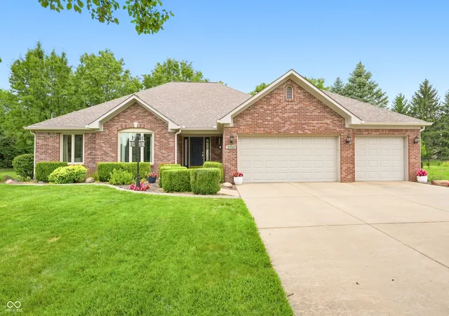Photo 1 of Sale Pending at 1050 Sequoia Trl, Avon, IN 46123 | MLS# 22125526 | Listing updated on 2026-09-14