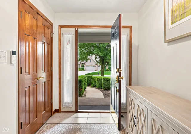 Photo 3 of Sale Pending at 1050 Sequoia Trl, Avon, IN 46123 | MLS# 22125526 | Listing updated on 2026-09-14