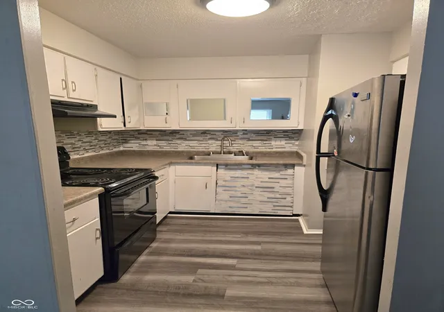 Photo 4 of Single family home for sale at 10051 Penrith Dr, Indianapolis, IN 46229 | MLS# 22125549 | Listing updated on 2026-09-14