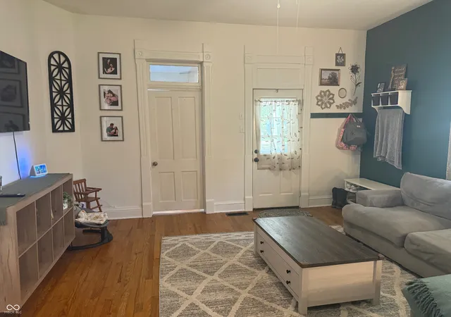 Photo 3 of Single family home for sale at 105 S Walnut St, Roachdale, IN 46172 | MLS# 22125564 | Listing updated on 2026-10-09