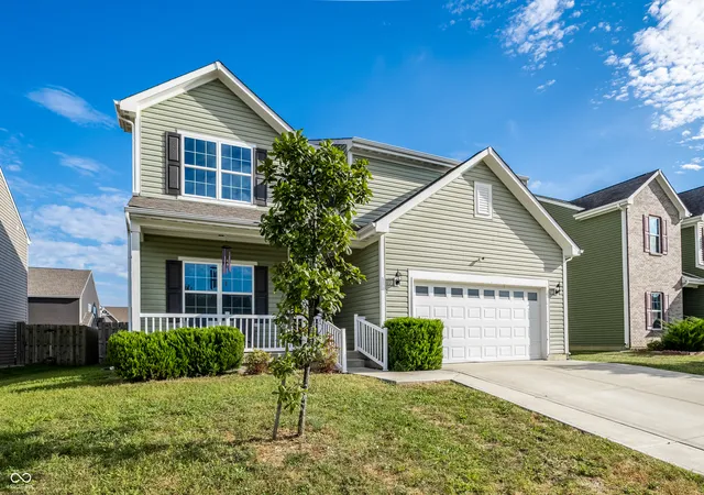 Photo 1 of Single family home for sale at 828 Blue Ash Trl, Greenwood, IN 46143 | MLS# 22125593 | Listing updated on 2026-09-11