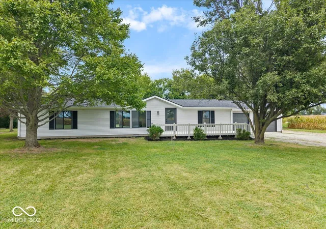 Photo 2 of Sale Pending at 6402 S 1000 West, Pendleton, IN 46064 | MLS# 22125609 | Listing updated on 2026-09-25