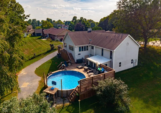 Photo 2 of Sale Pending at 2515 Legendary Dr, Martinsville, IN 46151 | MLS# 22125620 | Listing updated on 2026-09-13