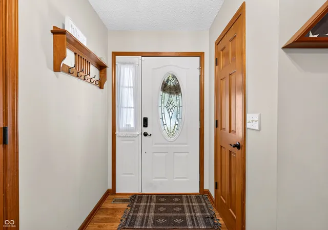Photo 3 of Sale Pending at 2515 Legendary Dr, Martinsville, IN 46151 | MLS# 22125620 | Listing updated on 2026-09-13