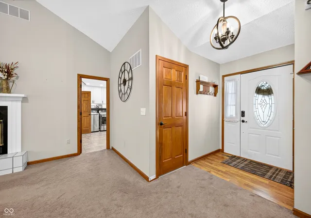 Photo 4 of Sale Pending at 2515 Legendary Dr, Martinsville, IN 46151 | MLS# 22125620 | Listing updated on 2026-10-27