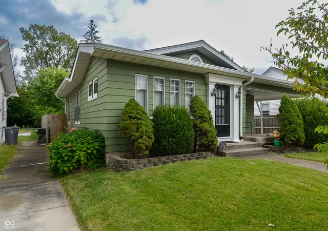 Photo 2 of Single family home for sale at 1509 N Bosart Ave, Indianapolis, IN 46201 | MLS# 22125637 | Listing updated on 2026-10-02