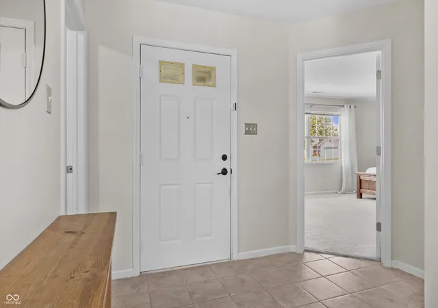 Photo 4 of Single family home for sale at 6039 Janel Cir, Indianapolis, IN 46237 | MLS# 22125639 | Listing updated on 2026-09-14