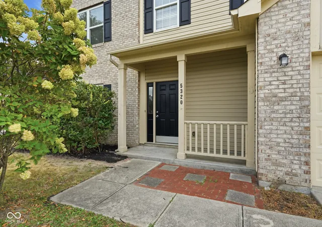 Photo 3 of Single family home for sale at 5320 Sandwood Dr, Indianapolis, IN 46235 | MLS# 22125655 | Listing updated on 2026-09-14