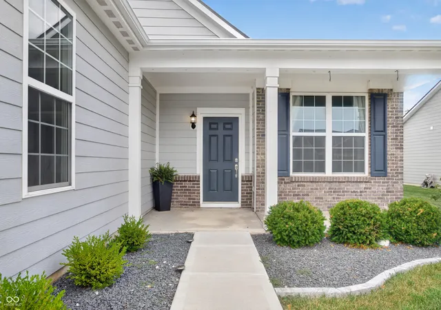 Photo 4 of Single family home for sale at 5806 Walkabout Way, Brownsburg, IN 46112 | MLS# 22125673 | Listing updated on 2026-09-17