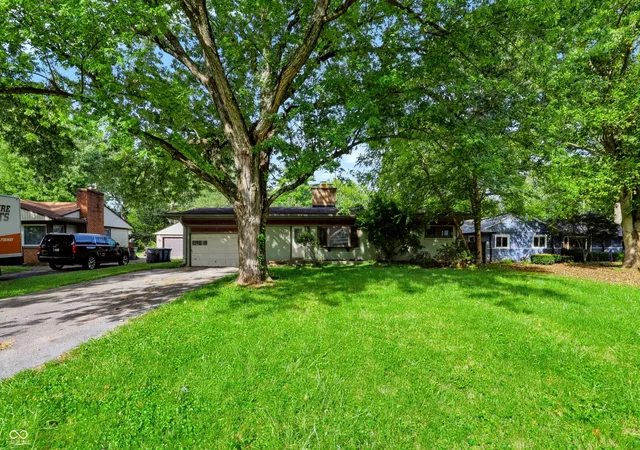 Photo 3 of Single family home for sale at 6410 N Oxford St, Indianapolis, IN 46220 | MLS# 22125696 | Listing updated on 2026-09-15