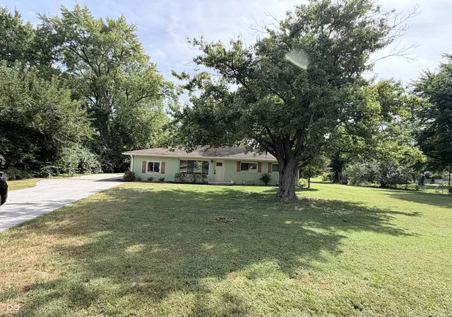 Photo 20 of Single family home for sale at 4655 Earlham Dr, Indianapolis, IN 46227 | MLS# 22125702 | Listing updated on 2026-09-28