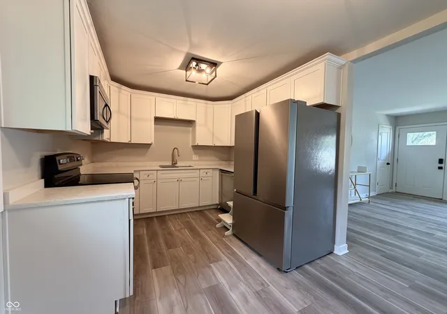 Photo 2 of Single family home for sale at 4655 Earlham Dr, Indianapolis, IN 46227 | MLS# 22125702 | Listing updated on 2026-09-28