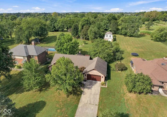 Photo 2 of Sale Pending at 11867 N Shelby 700 W, New Palestine, IN 46163 | MLS# 22125712 | Listing updated on 2026-09-13