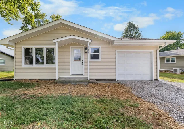 Photo 2 of Sale Pending at 162 N East St, Crothersville, IN 47229 | MLS# 22125717 | Listing updated on 2026-09-18