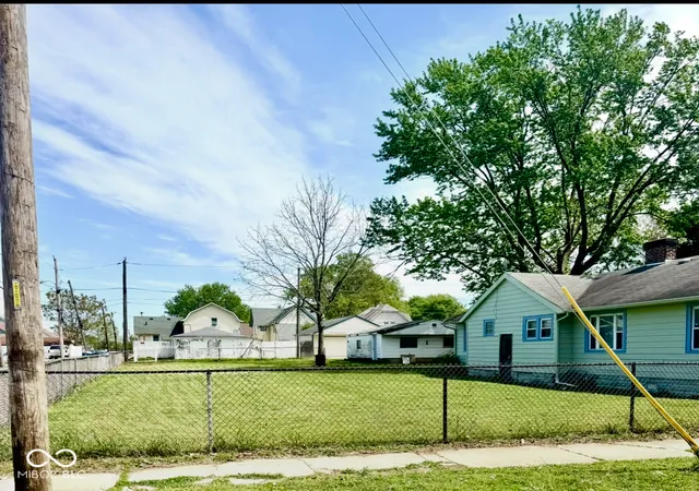 Photo 2 of Multi family home for sale at 1221 Lee St, Indianapolis, IN 46221 | MLS# 22125729 | Listing updated on 2026-09-13
