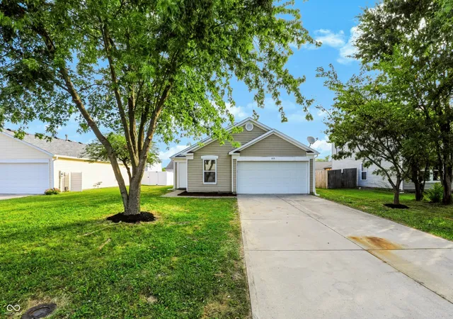 Photo 4 of Single family home for sale at 753 Indigo Ct, Greenfield, IN 46140 | MLS# 22125730 | Listing updated on 2026-09-13