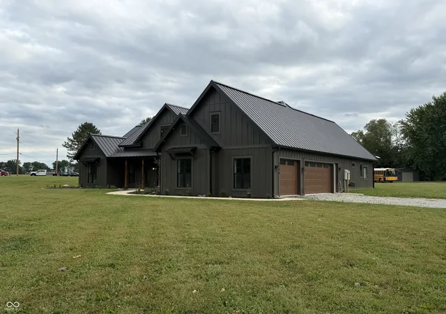 Photo 3 of Single family home for sale at 2985 E 1250 North, Alexandria, IN 46001 | MLS# 22125731 | Listing updated on 2026-09-22
