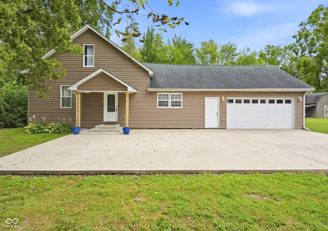 Photo 1 of Single family home for sale at 8 School, Markleville, IN 46056 | MLS# 22125737 | Listing updated on 2026-09-14