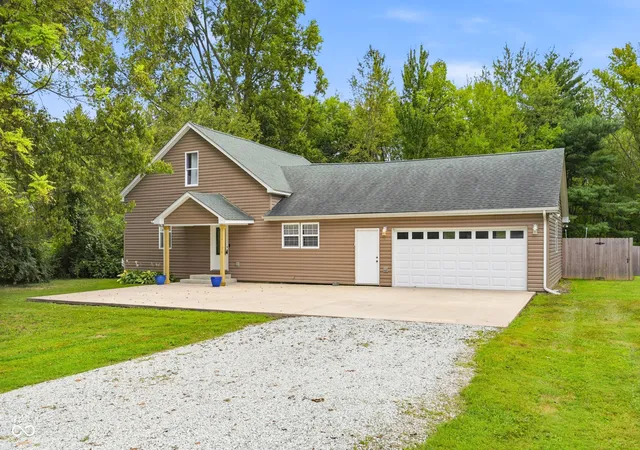 Photo 2 of Single family home for sale at 8 School, Markleville, IN 46056 | MLS# 22125737 | Listing updated on 2026-09-14