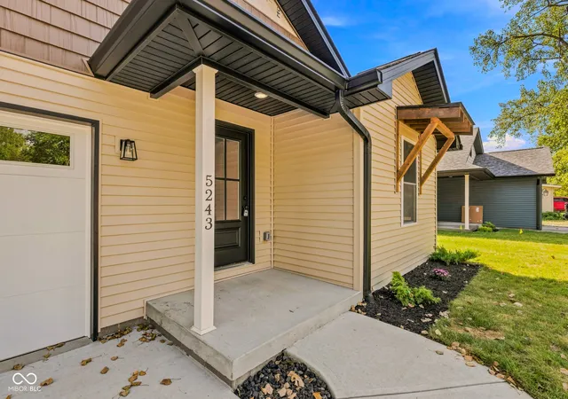 Photo 4 of Sale Pending at 5243 N Vance St, Columbus, IN 47201 | MLS# 22125745 | Listing updated on 2026-10-22