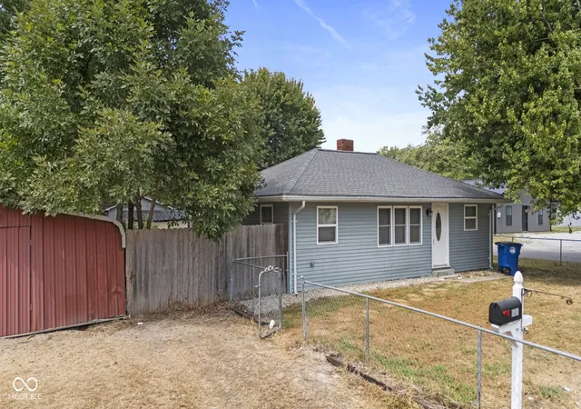 Single family home for sale at 1090 N Mann Ave, Austin, IN 47102 | MLS# 22125779