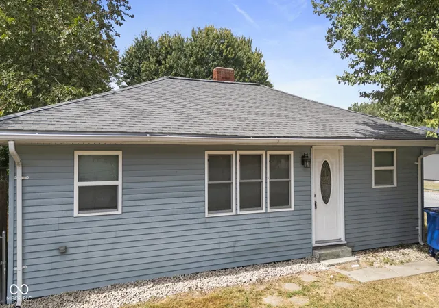 Photo 3 of Single family home for sale at 1090 N Mann Ave, Austin, IN 47102 | MLS# 22125779 | Listing updated on 2026-09-21