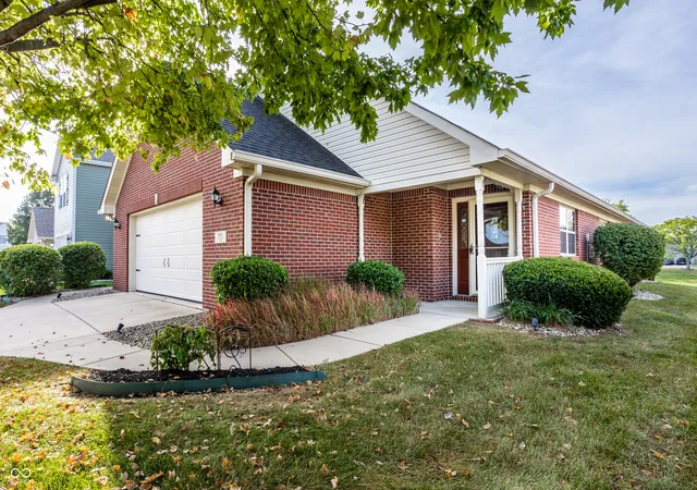 Photo 2 of Single family home for sale at 933 Amesbury Ct, Indianapolis, IN 46217 | MLS# 22125782 | Listing updated on 2026-09-23