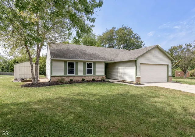 Photo 2 of Single family home for sale at 10532 Cress Ct, Noblesville, IN 46060 | MLS# 22125797 | Listing updated on 2026-09-23