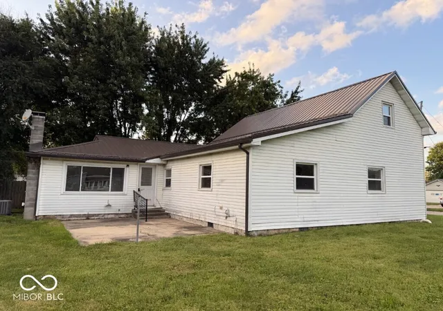 Photo 3 of Sale Pending at 212 S Mccarty St, Fortville, IN 46040 | MLS# 22125810 | Listing updated on 2026-09-21
