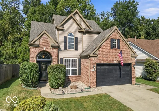 Photo 2 of Single family home for sale at 11190 Ruckle St, Carmel, IN 46032 | MLS# 22125813 | Listing updated on 2026-09-15