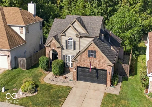 Photo 3 of Single family home for sale at 11190 Ruckle St, Carmel, IN 46032 | MLS# 22125813 | Listing updated on 2026-09-15