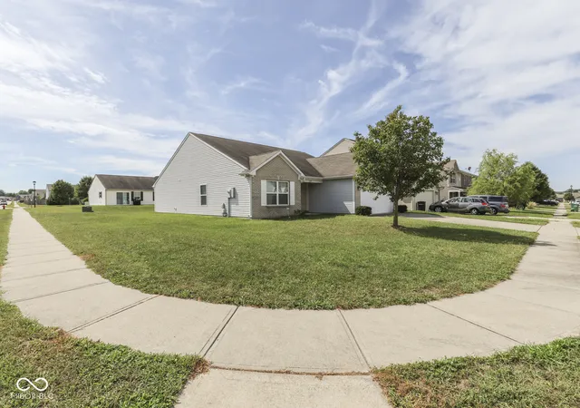 Photo 2 of Single family home for sale at 2899 W Sampler Ln, Monrovia, IN 46157 | MLS# 22125816 | Listing updated on 2026-09-14