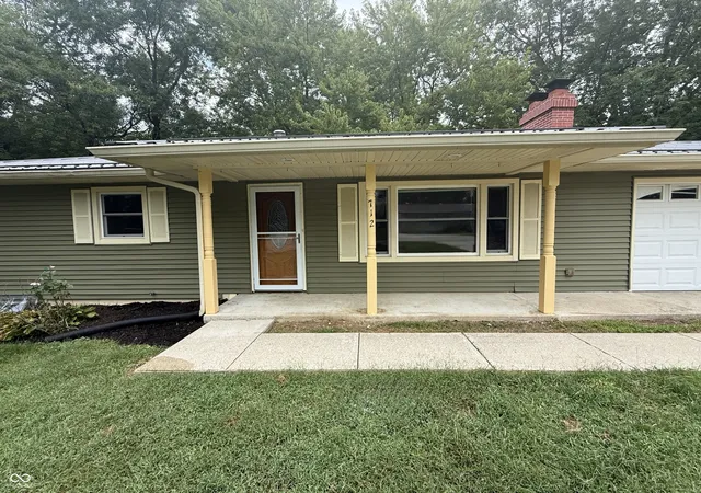 Photo 2 of Single family home for sale at 712 N Campbell St, Crawfordsville, IN 47933 | MLS# 22125834 | Listing updated on 2026-09-13