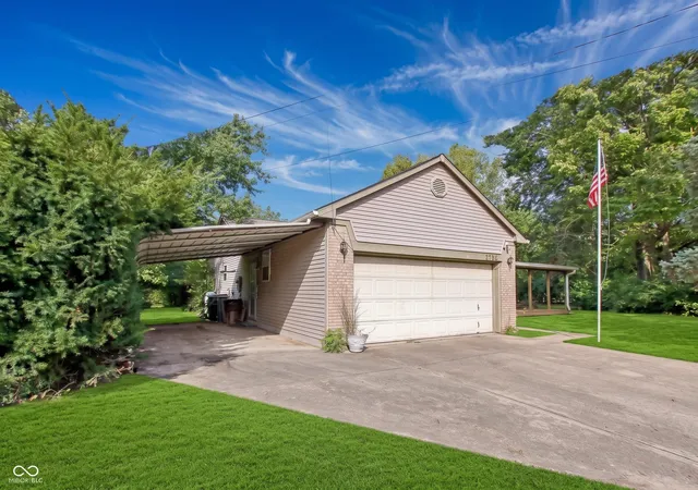 Photo 3 of Single family home for sale at 7238 Hearthstone, Indianapolis, IN 46227 | MLS# 22125836 | Listing updated on 2026-09-24