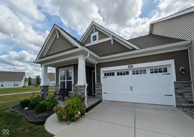 Photo 2 of Sale Pending at 6027 Bunton Dr, Indianapolis, IN 46237 | MLS# 22125856 | Listing updated on 2026-09-25