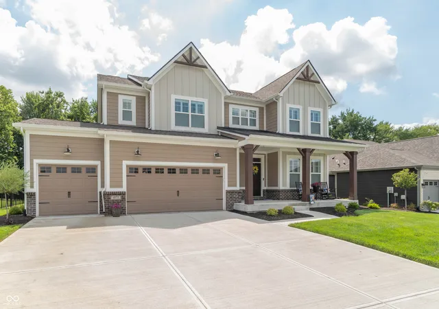 Photo 3 of Single family home for sale at 4075 Persian St, Greenwood, IN 46143 | MLS# 22125857 | Listing updated on 2026-09-26