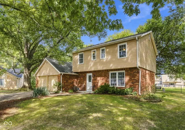 Photo 2 of Single family home for sale at 8330 Dove Ct, Indianapolis, IN 46256 | MLS# 22125864 | Listing updated on 2026-10-01