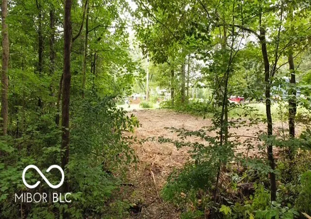 Photo 4 of Sale Pending at 19553 E Lake Site Dr, Hope, IN 47246 | MLS# 22125880 | Listing updated on 2026-09-22