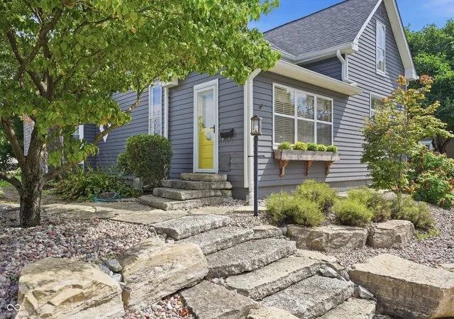 Photo 3 of Single family home for sale at 225 S Franklin St, Knightstown, IN 46148 | MLS# 22125884 | Listing updated on 2026-09-15