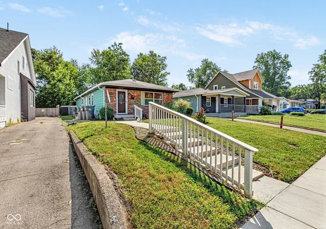 Photo 2 of Sale Pending at 3233 N Arsenal Ave, Indianapolis, IN 46218 | MLS# 22125891 | Listing updated on 2026-10-12