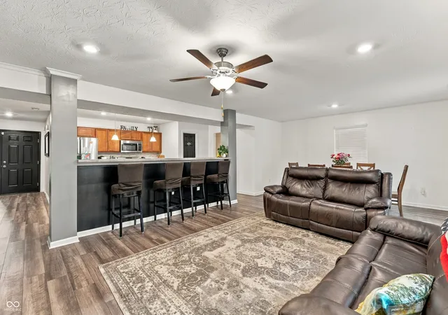 Photo 4 of Single family home for sale at 4398 Ashworth Ln, Columbus, IN 47201 | MLS# 22125910 | Listing updated on 2026-09-15
