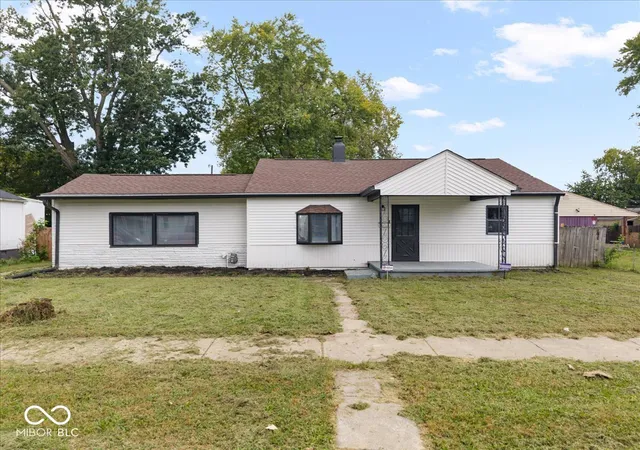 Photo 2 of Sale Pending at 566 Trowbridge St, Indianapolis, IN 46203 | MLS# 22125911 | Listing updated on 2026-10-05