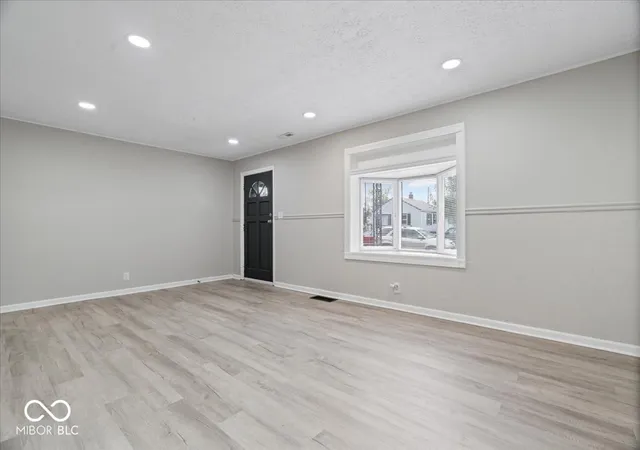 Photo 4 of Sale Pending at 566 Trowbridge St, Indianapolis, IN 46203 | MLS# 22125911 | Listing updated on 2026-10-05