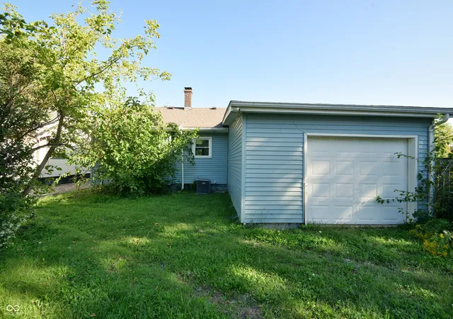 Photo 2 of Single family home for sale at 2029 Lincoln Ave, New Castle, IN 47362 | MLS# 22125988 | Listing updated on 2026-09-14