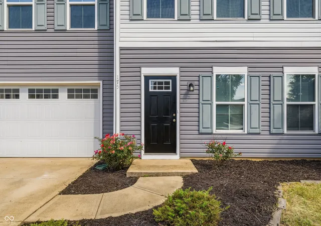 Photo 2 of Single family home for sale at 175 Dietz Dr, Greenwood, IN 46143 | MLS# 22126028 | Listing updated on 2026-09-15