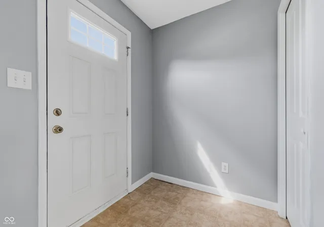 Photo 3 of Single family home for sale at 175 Dietz Dr, Greenwood, IN 46143 | MLS# 22126028 | Listing updated on 2026-09-15