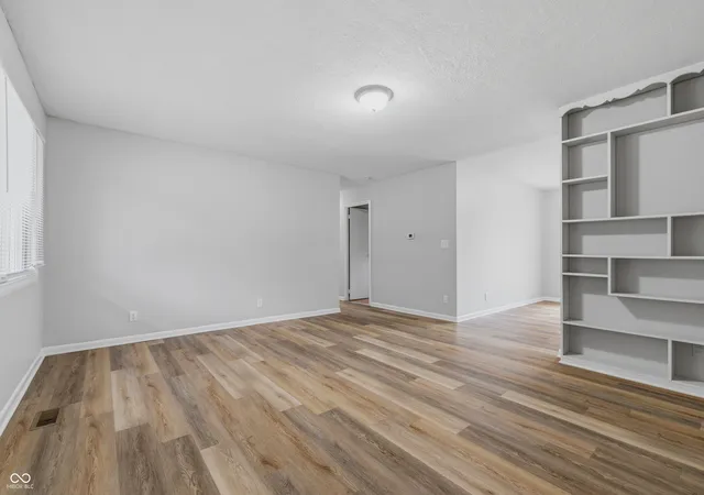 Photo 2 of Sale Pending at 3653 N Mitchner Ave, Indianapolis, IN 46226 | MLS# 22126102 | Listing updated on 2026-10-02