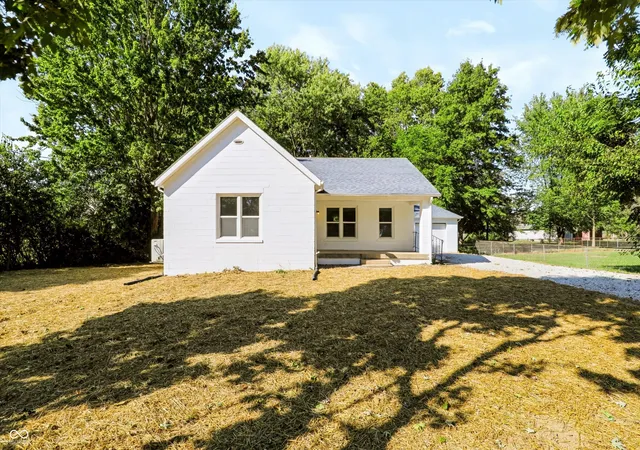 Photo 3 of Single family home for sale at 6966 W Lora Dr, Boggstown, IN 46110 | MLS# 22126124 | Listing updated on 2026-09-30